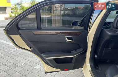Седан Mercedes-Benz E-Class 2011 в 