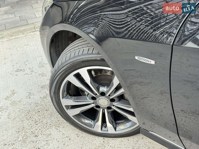 Седан Mercedes-Benz E-Class 2015 в Киеве