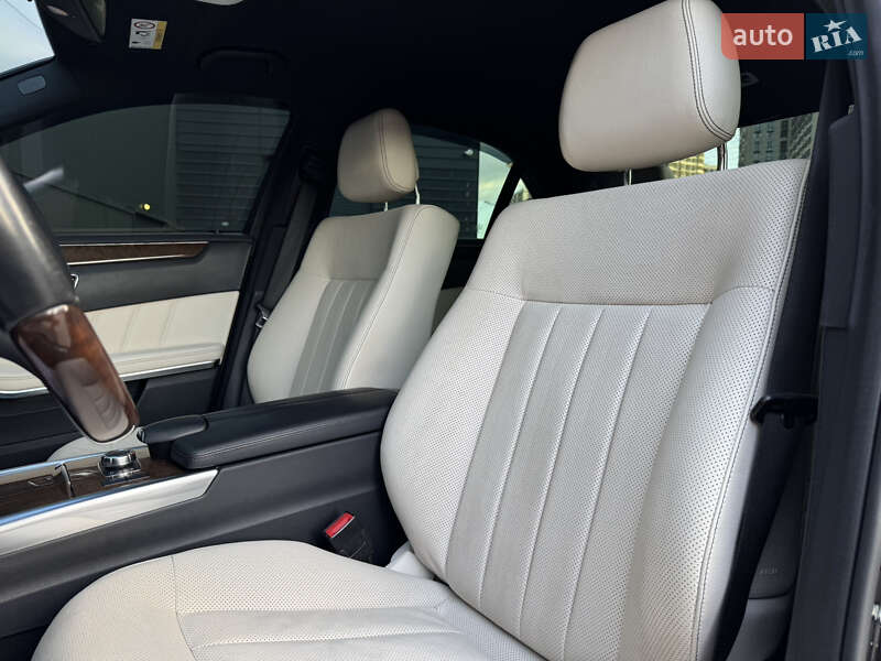 Седан Mercedes-Benz E-Class 2015 в Киеве