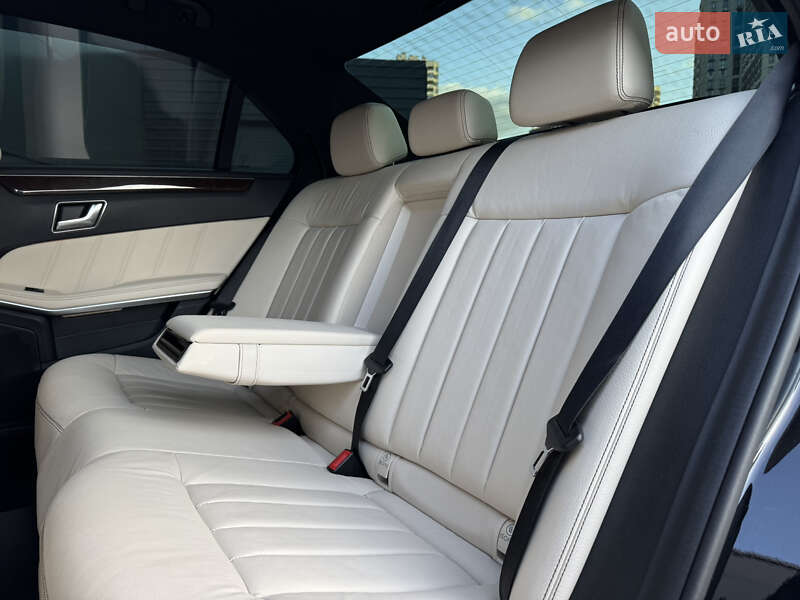 Седан Mercedes-Benz E-Class 2015 в Киеве