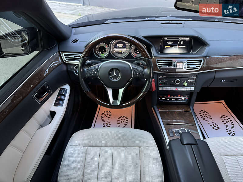 Седан Mercedes-Benz E-Class 2015 в Киеве