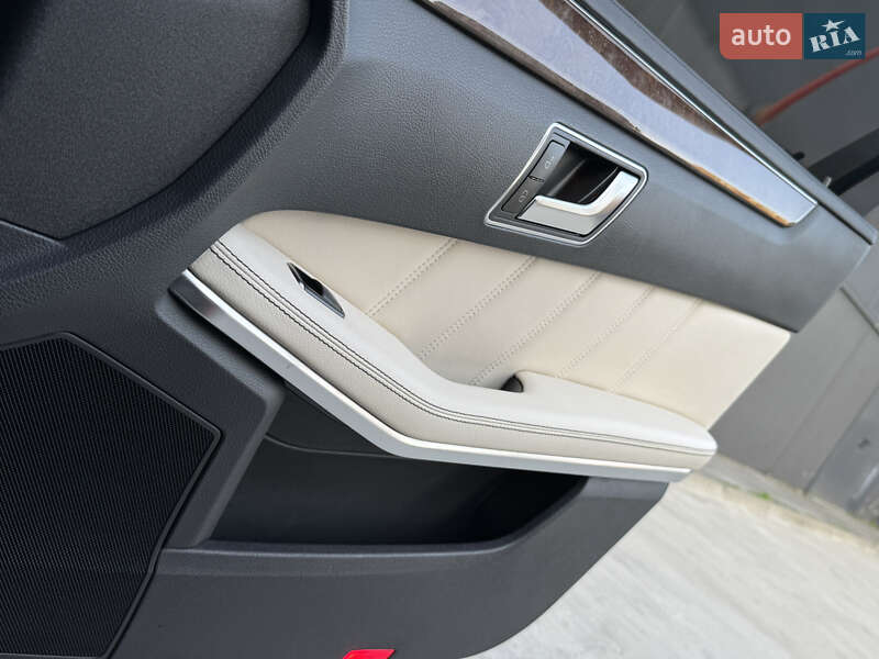 Седан Mercedes-Benz E-Class 2015 в Киеве