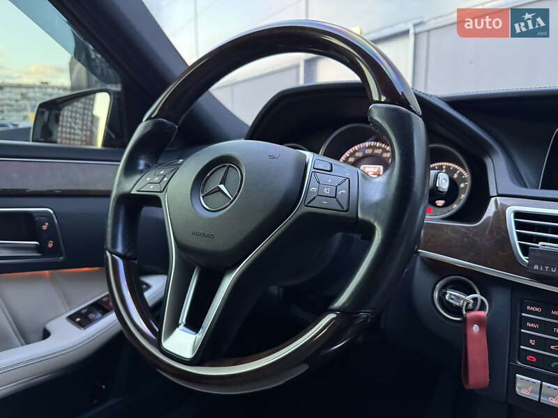 Седан Mercedes-Benz E-Class 2015 в Киеве