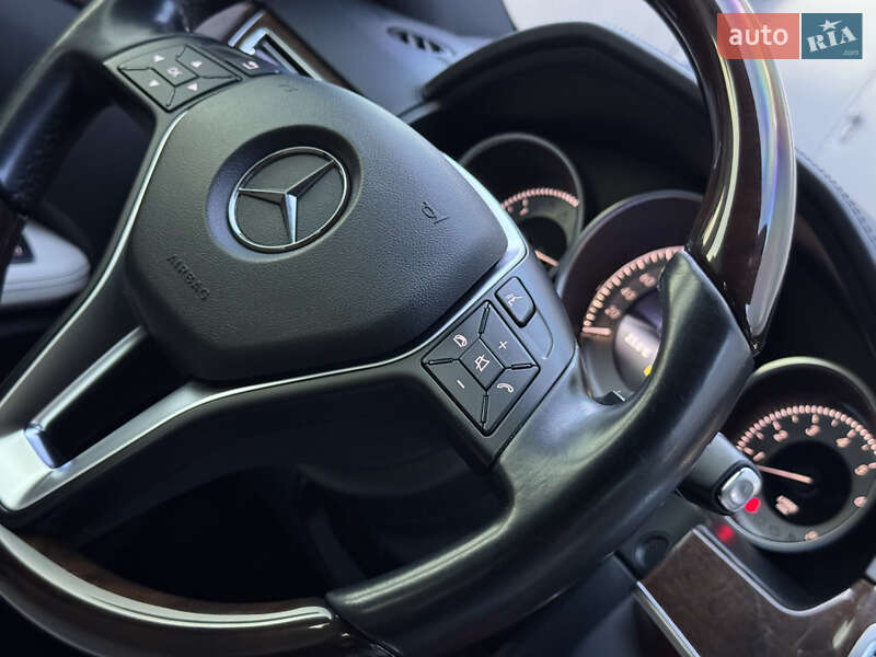 Седан Mercedes-Benz E-Class 2015 в Киеве