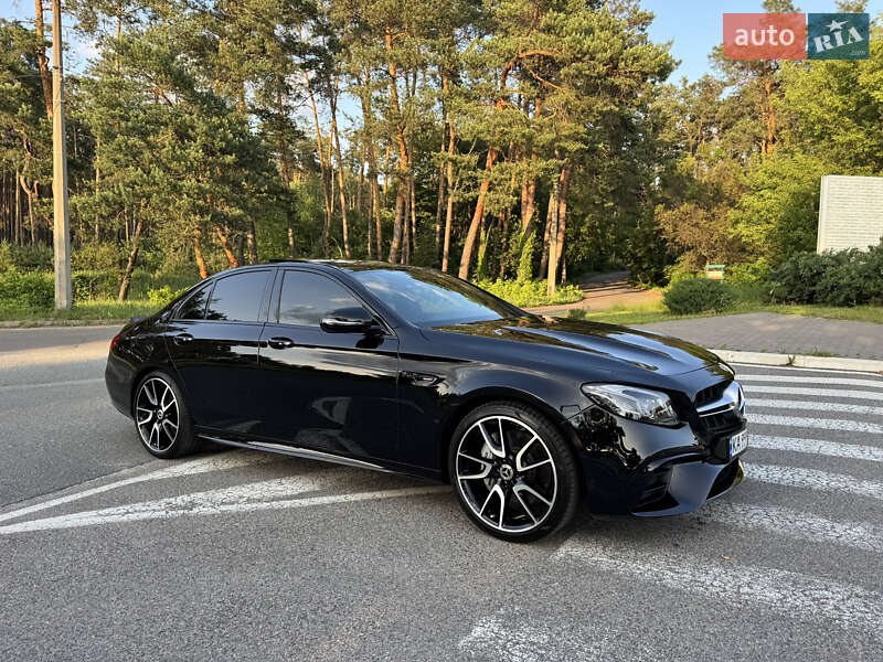 Седан Mercedes-Benz E-Class 2018 в Киеве