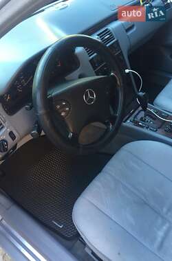 Седан Mercedes-Benz E-Class 2000 в 