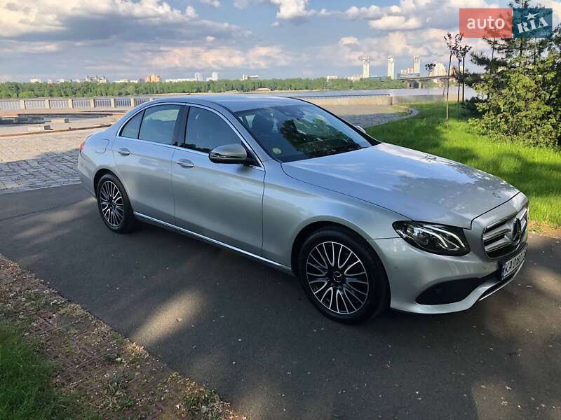 Седан Mercedes-Benz E-Class 2016 в Киеве