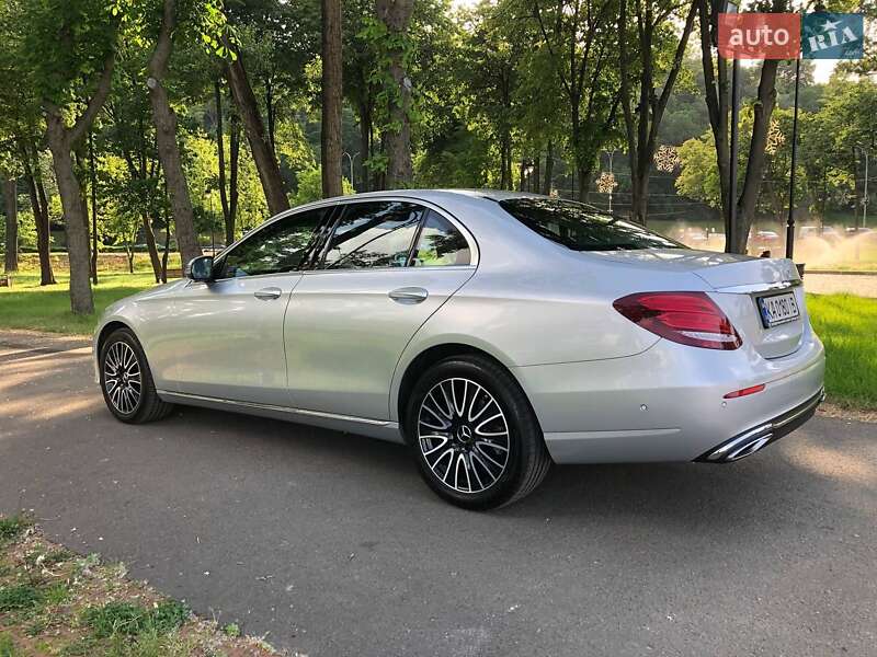 Седан Mercedes-Benz E-Class 2016 в Киеве