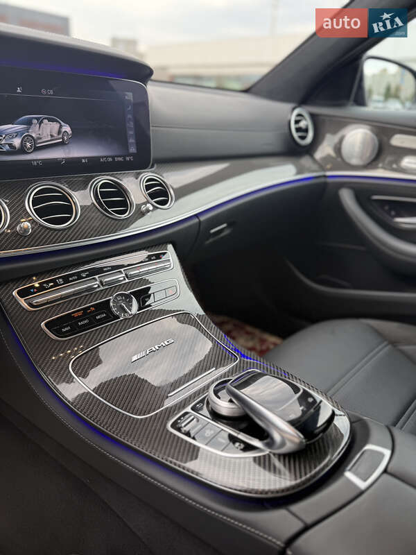 Седан Mercedes-Benz E-Class 2018 в Киеве