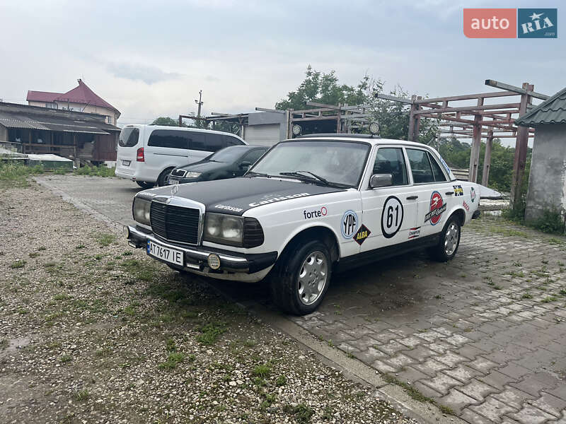 Mercedes-Benz E-Class 1982
