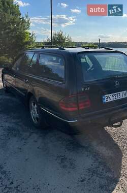 Универсал Mercedes-Benz E-Class 2000 в 