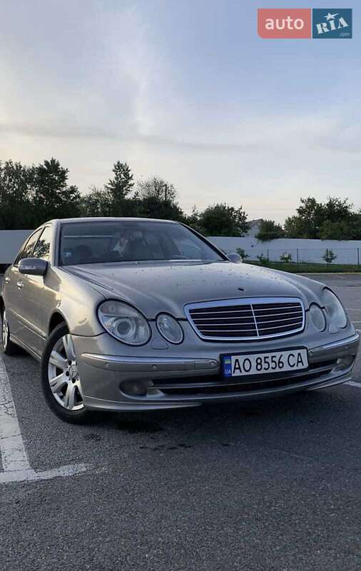 Седан Mercedes-Benz E-Class 2004 в Ужгороде