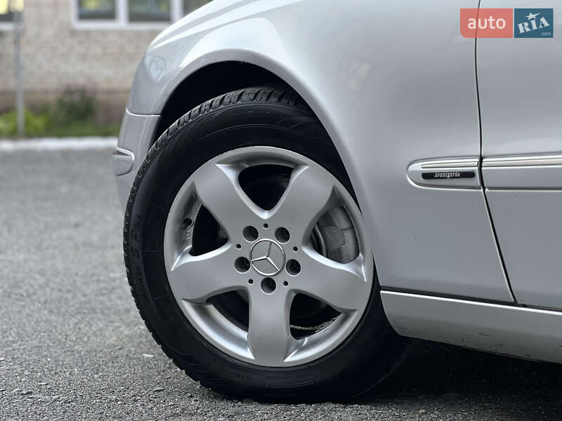 Седан Mercedes-Benz E-Class 2005 в Тернополе