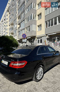 Седан Mercedes-Benz E-Class 2011 в 