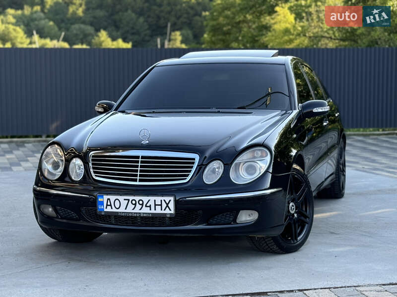 Седан Mercedes-Benz E-Class 2002 в Сваляве