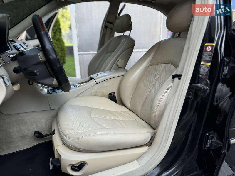 Седан Mercedes-Benz E-Class 2002 в Сваляве