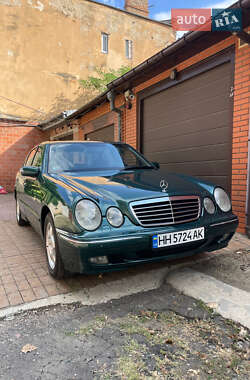 Седан Mercedes-Benz E-Class 2000 в Одессе