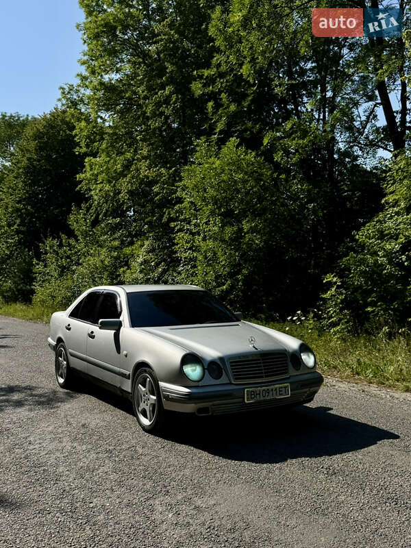 Mercedes-Benz E-Class 1998