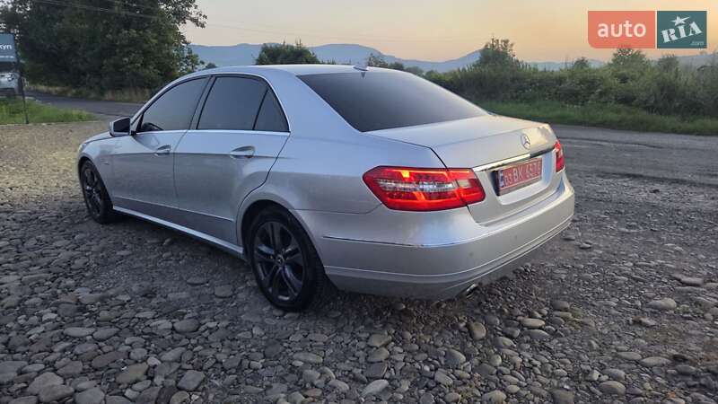 Седан Mercedes-Benz E-Class 2010 в Тячеві