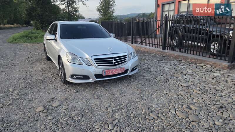 Седан Mercedes-Benz E-Class 2010 в Тячеві