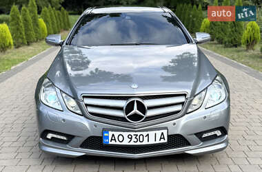 Купе Mercedes-Benz E-Class 2009 в 