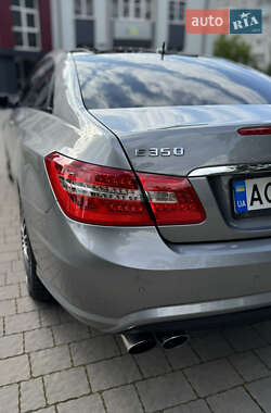 Купе Mercedes-Benz E-Class 2009 в 