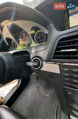 Купе Mercedes-Benz E-Class 2009 в 