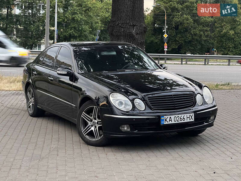 Седан Mercedes-Benz E-Class 2002 в 