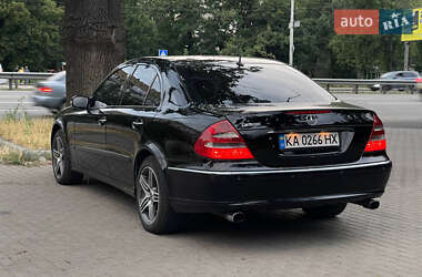 Седан Mercedes-Benz E-Class 2002 в 