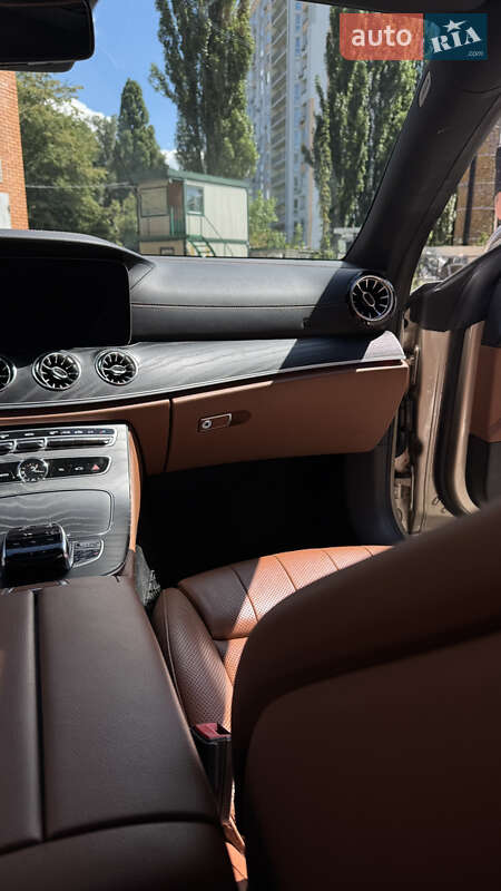 Купе Mercedes-Benz E-Class 2017 в Києві фото 14 Купе Mercedes-Benz E-Class 2017 в Києві