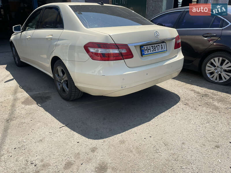 Mercedes-Benz E-Class 2012