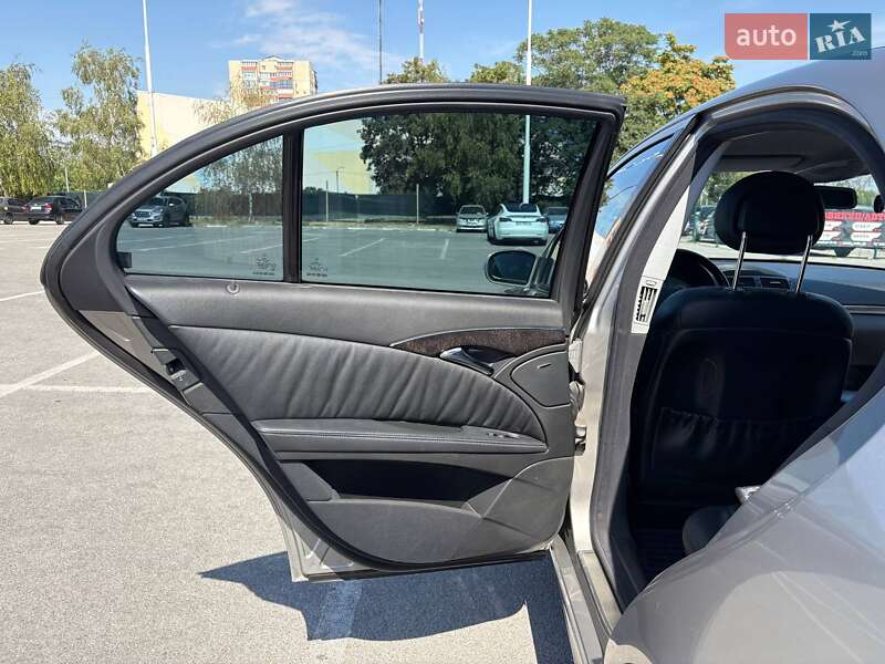 Седан Mercedes-Benz E-Class 2003 в Запорожье