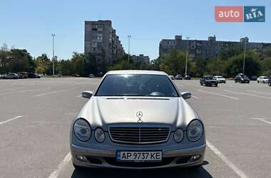 Седан Mercedes-Benz E-Class 2003 в Запоріжжі