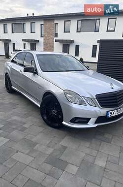 Седан Mercedes-Benz E-Class 2009 в Черкасах