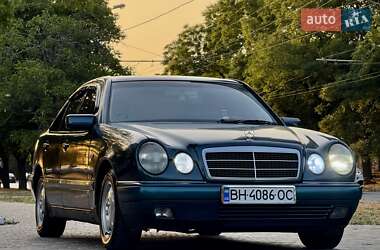 Седан Mercedes-Benz E-Class 1999 в 