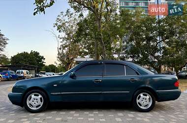Седан Mercedes-Benz E-Class 1999 в 