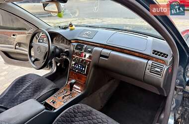 Седан Mercedes-Benz E-Class 1999 в 