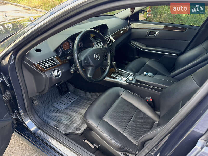 Універсал Mercedes-Benz E-Class 2010 в Ромнах