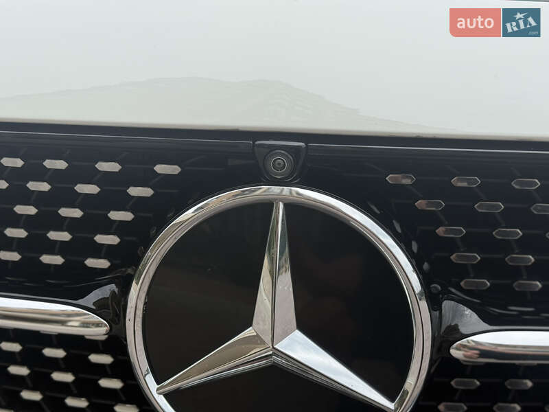 Седан Mercedes-Benz E-Class 2021 в Києві