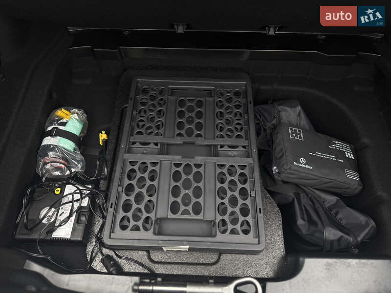 Седан Mercedes-Benz E-Class 2021 в Києві