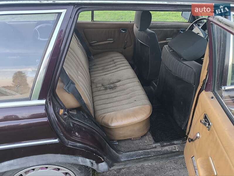 Універсал Mercedes-Benz E-Class 1982 в Ратному