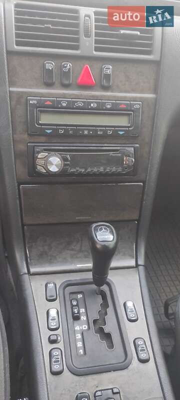 Седан Mercedes-Benz E-Class 1997 в Черновцах