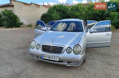 Седан Mercedes-Benz E-Class 2000 в  фото 6 Седан Mercedes-Benz E-Class 2000 в