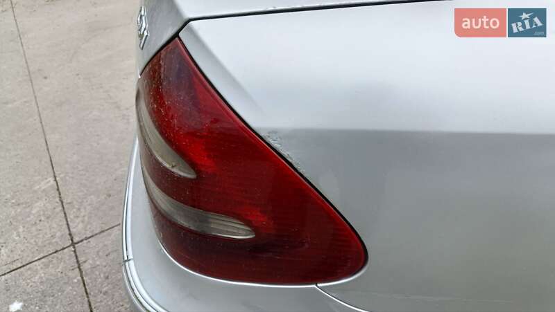 Седан Mercedes-Benz E-Class 2005 в Киеве