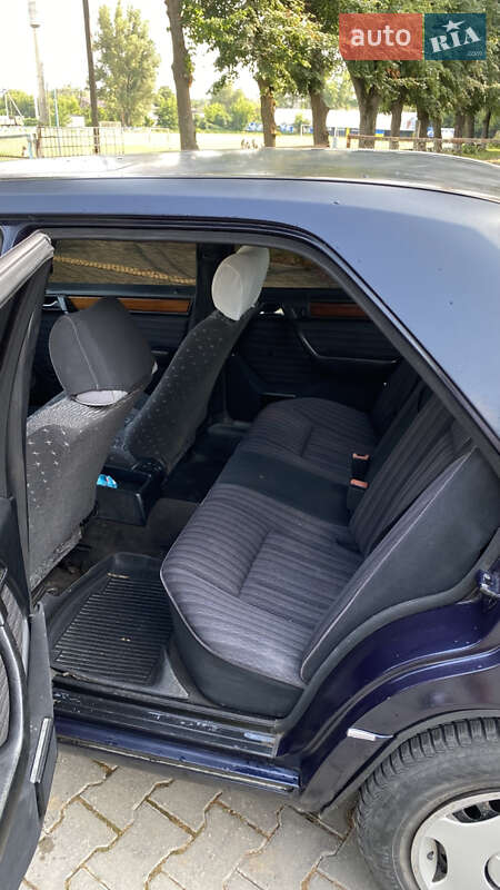 Седан Mercedes-Benz E-Class 1986 в Сокирянах