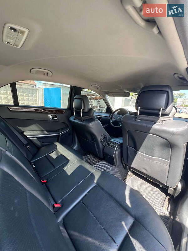 Седан Mercedes-Benz E-Class 2010 в Білій Церкві