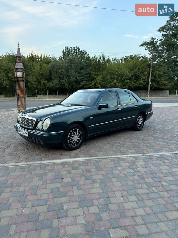 Mercedes-Benz E-Class 2000