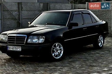 Седан Mercedes-Benz E-Class 1987 в Одессе