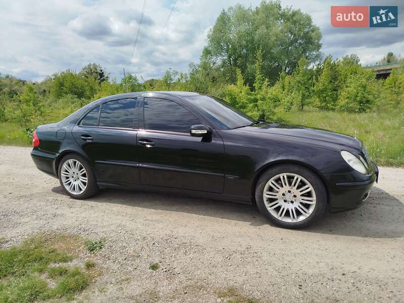 Седан Mercedes-Benz E-Class 2005 в Білій Церкві