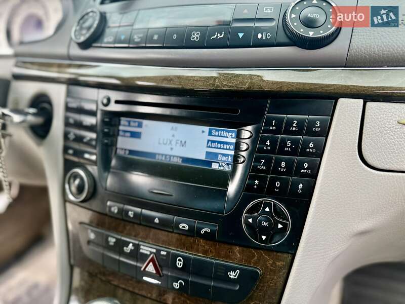 Седан Mercedes-Benz E-Class 2002 в Тернополі
